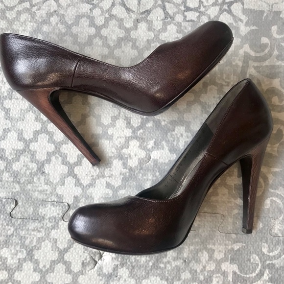 Salvatore Ferragamo brown leather shoes, wooden high heel, size 7.5 - Picture 4 of 7